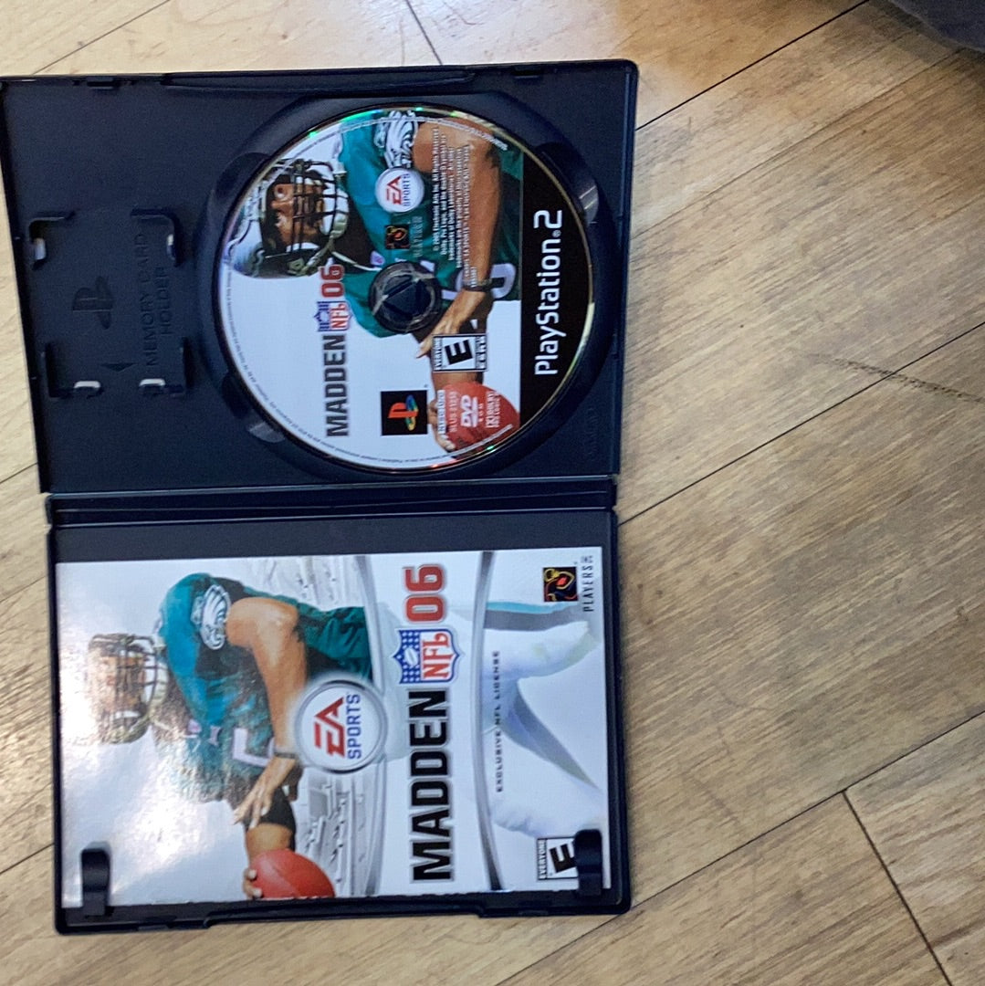 Madden 06 - PS2 - Used